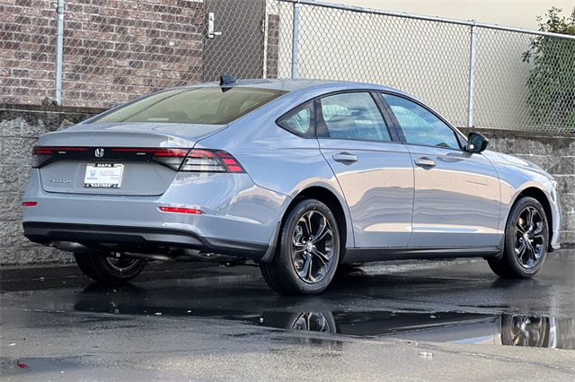 2025 Honda Accord 1.5T SE photo 3