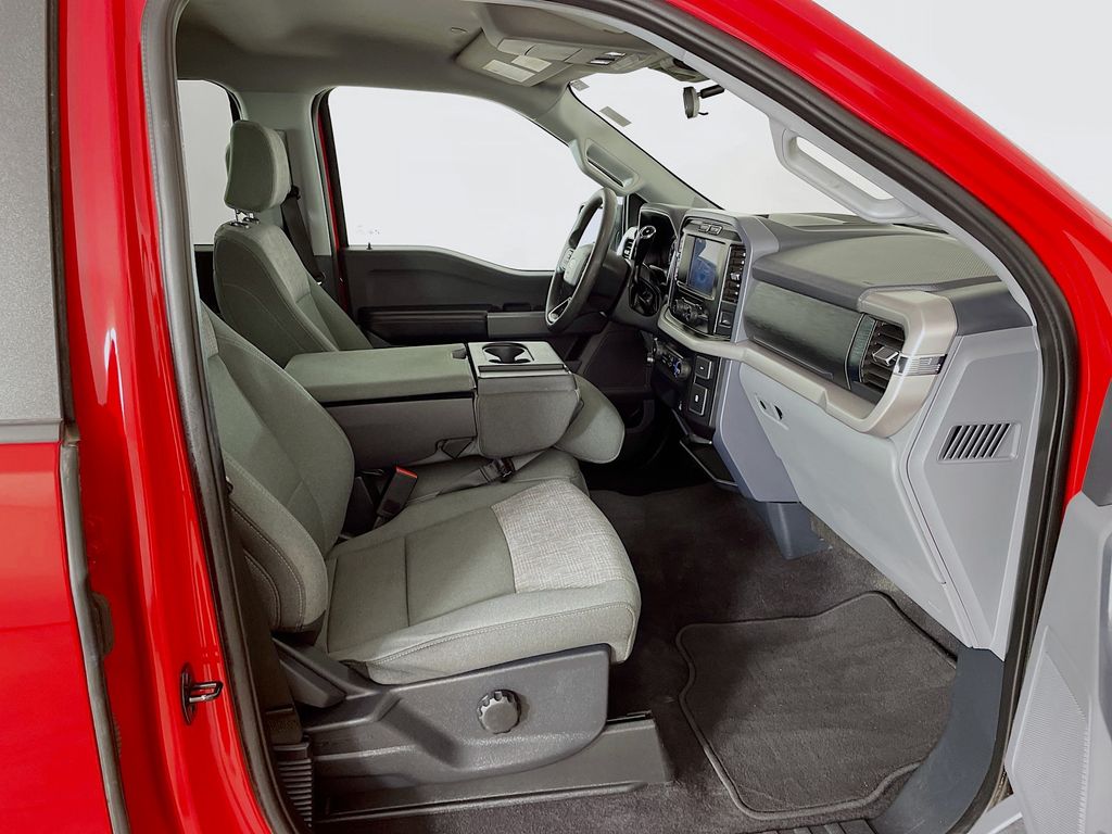 2023 Ford F-150 XLT photo 23