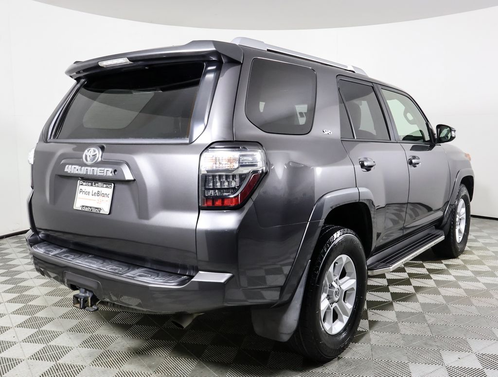 2015 Toyota 4Runner SR5 Premium photo 4
