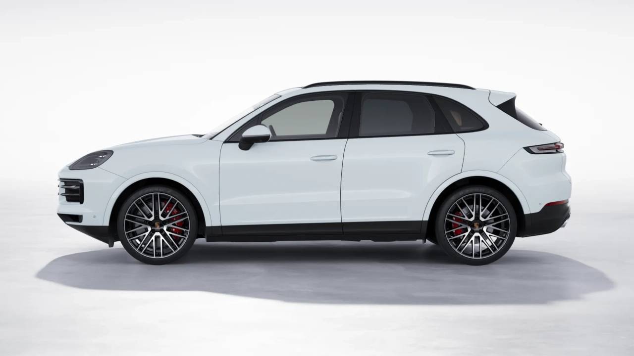 2026 Porsche Cayenne S photo 2