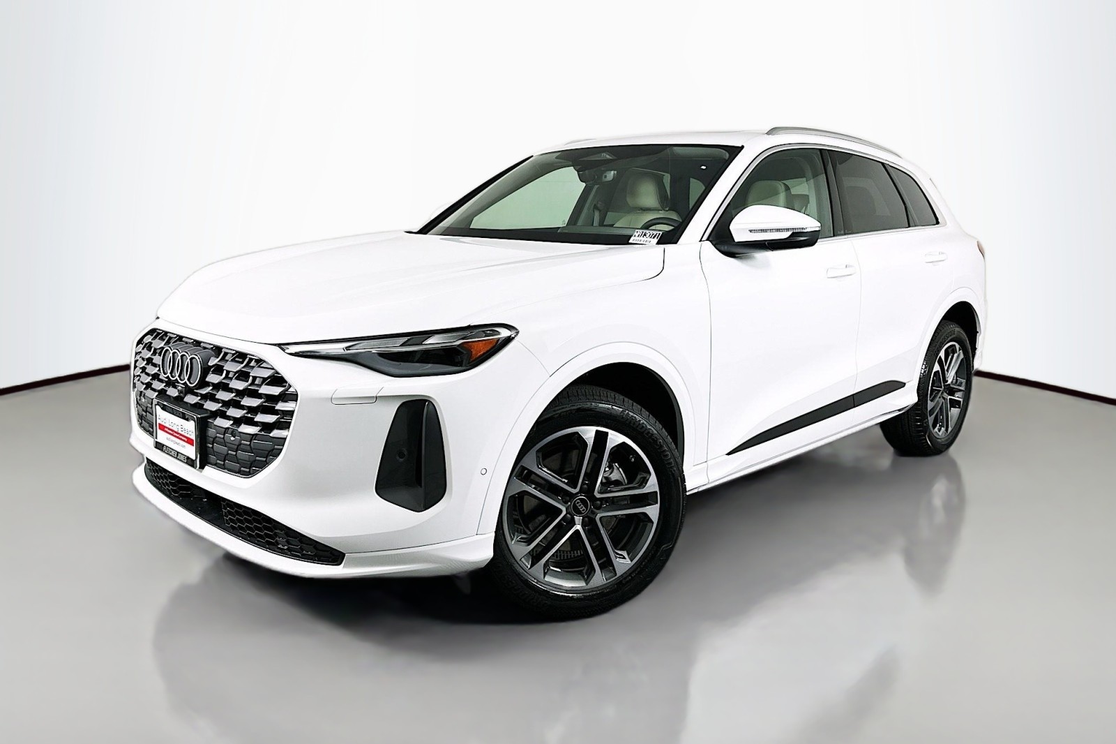 2025 Audi New Q5 Premium's photo