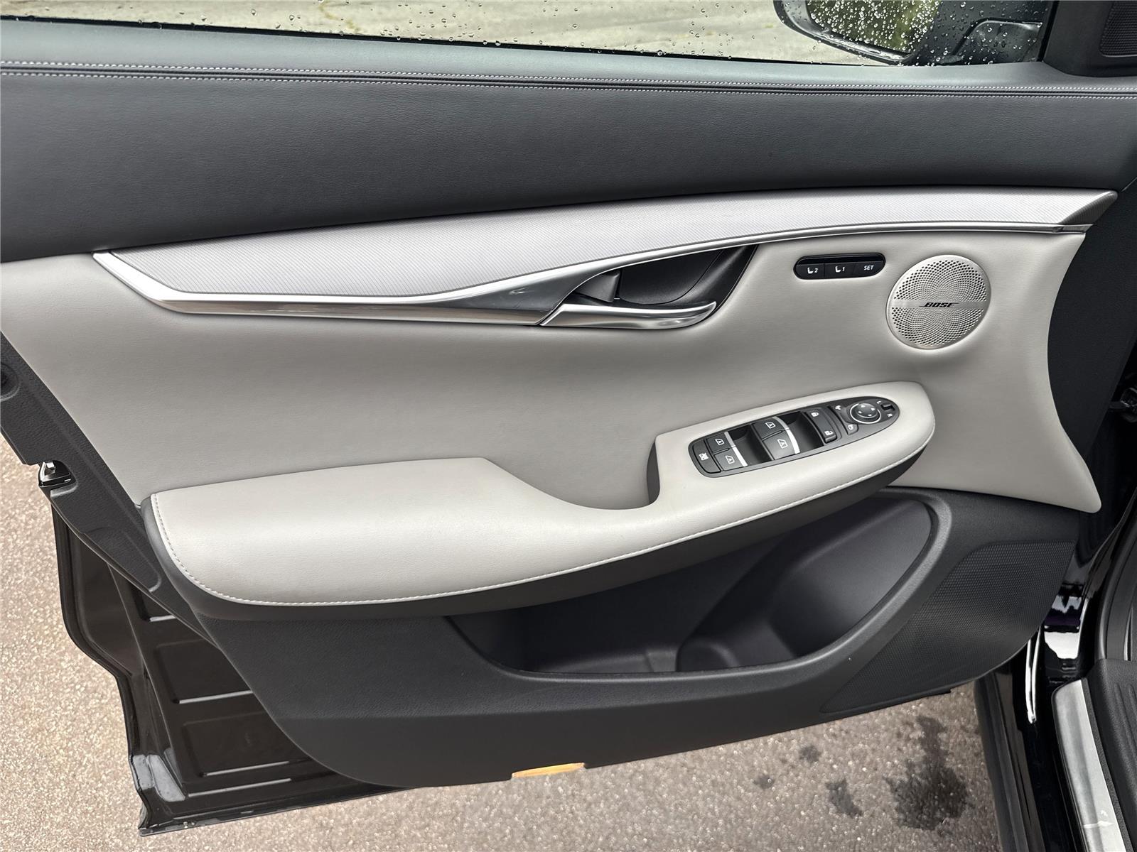 2024 Infiniti QX50 Luxe photo 11