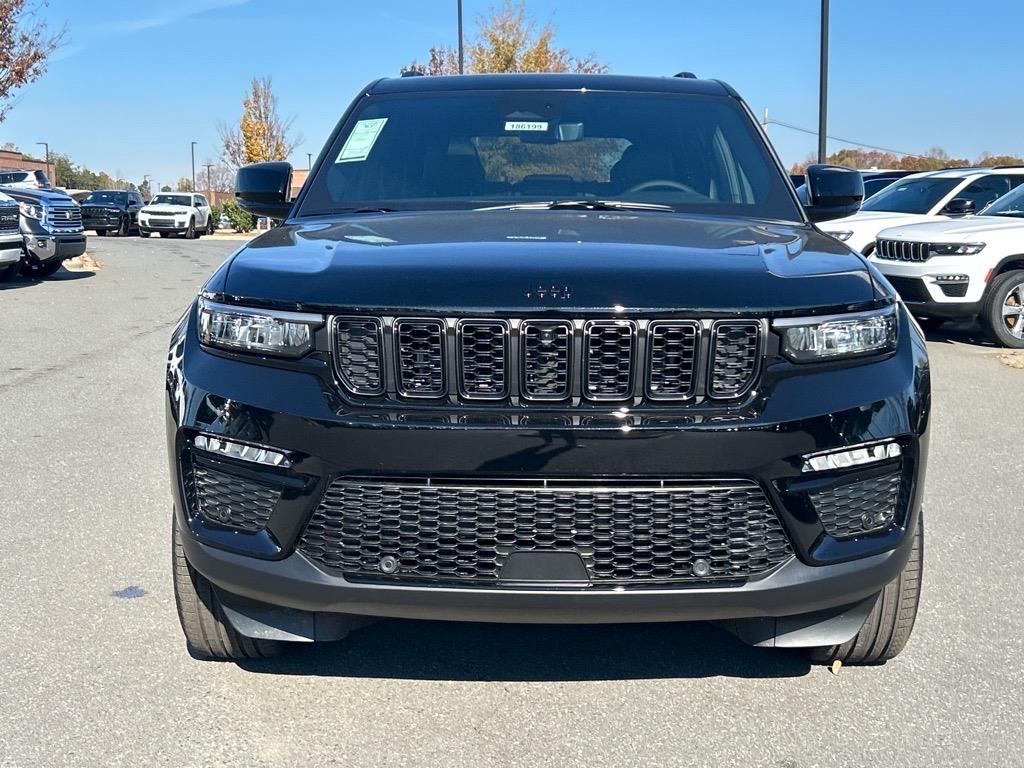 2025 Jeep Grand Cherokee Limited photo 3