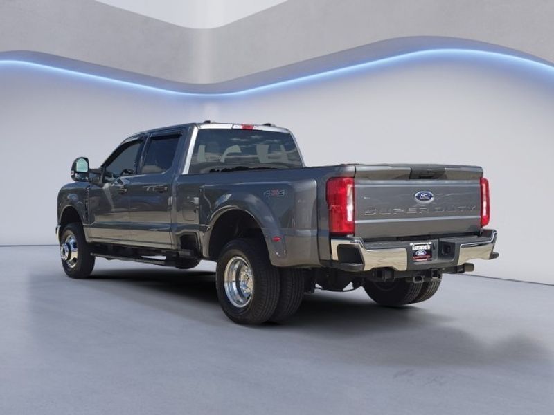 2024 Ford F-350 XLT photo 4