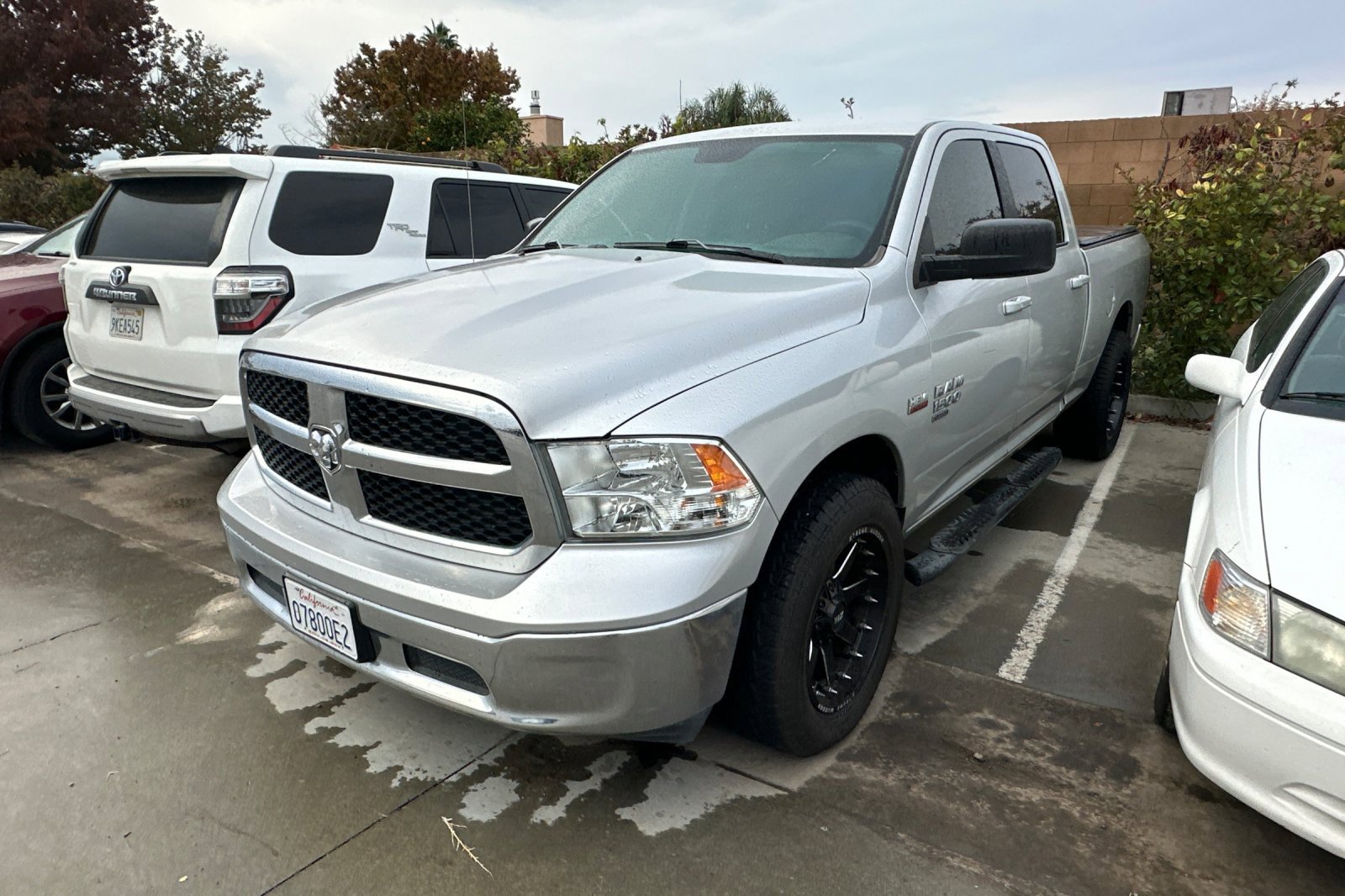 2019 Ram 1500 Classic SLT photo 2