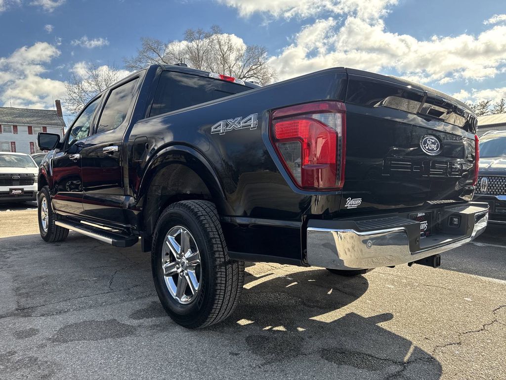 2025 Ford F-150 XLT photo 7