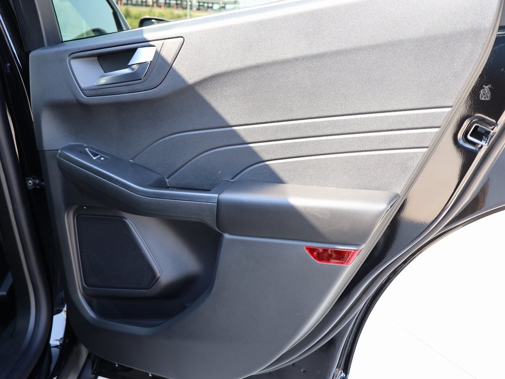 2025 Ford Escape ST-Line Elite photo 9