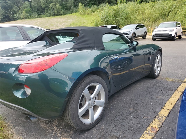 2006 Pontiac Solstice Base photo 2