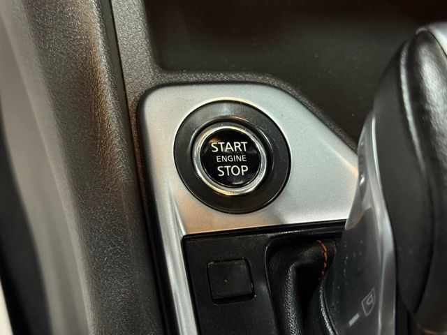 2023 Nissan Sentra SR photo 12