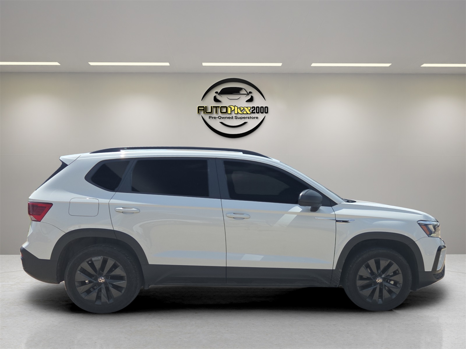 2022 Volkswagen Taos S photo 6
