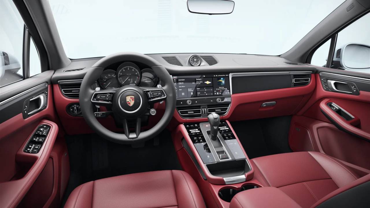 2026 Porsche Macan T photo 10