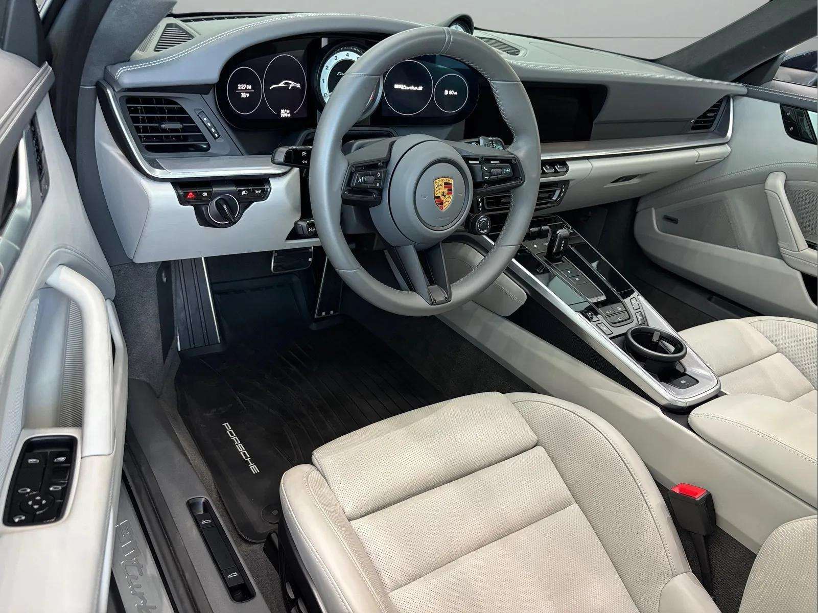 2021 Porsche 911 Turbo S photo 17