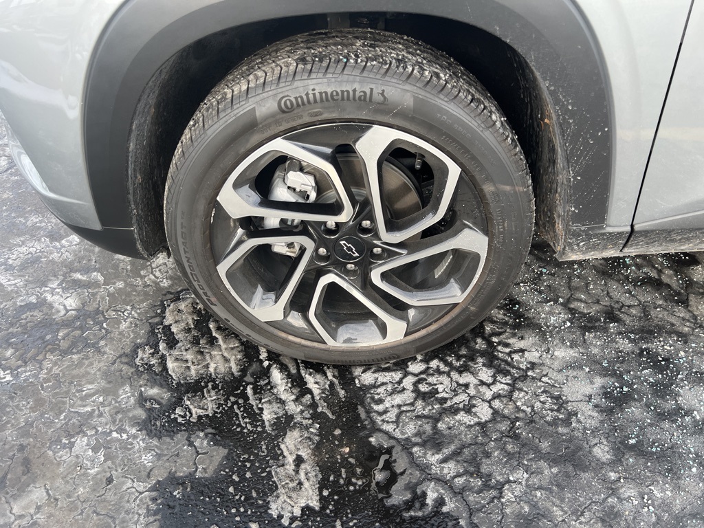 2024 CHEVROLET TRAX - Image 2