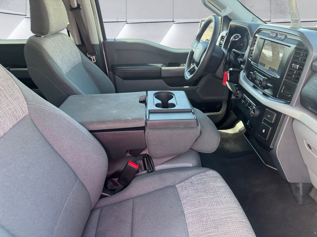 2023 Ford F-150 XLT photo 13