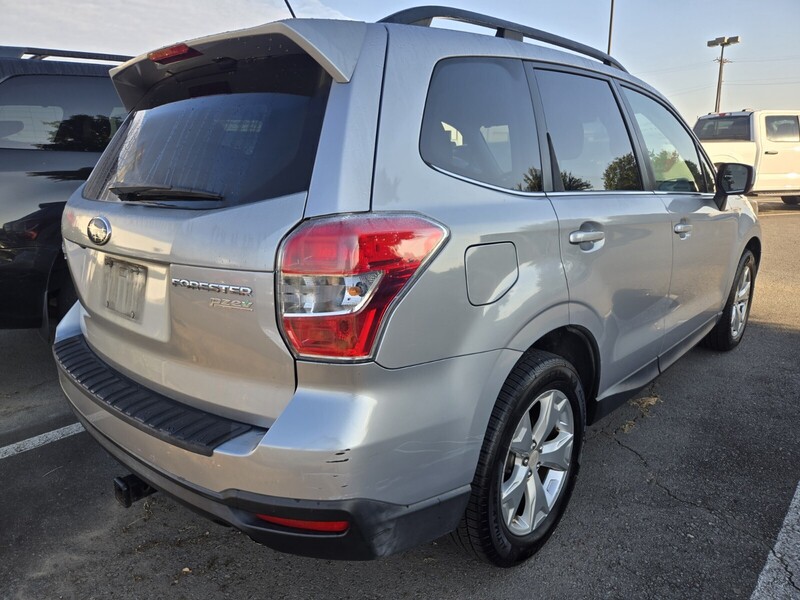 2014 Subaru Forester 2.5i Limited photo 3