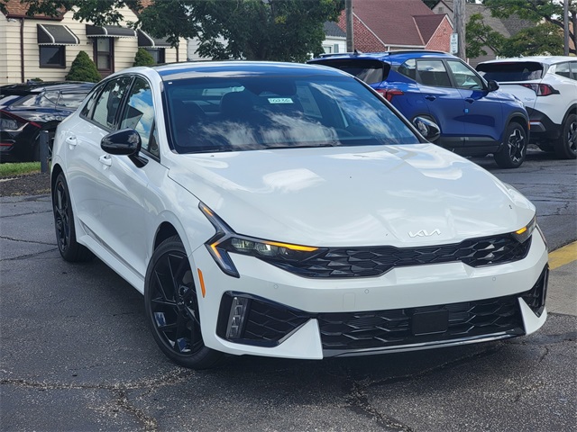 2026 Kia K5 GT-Line photo 2