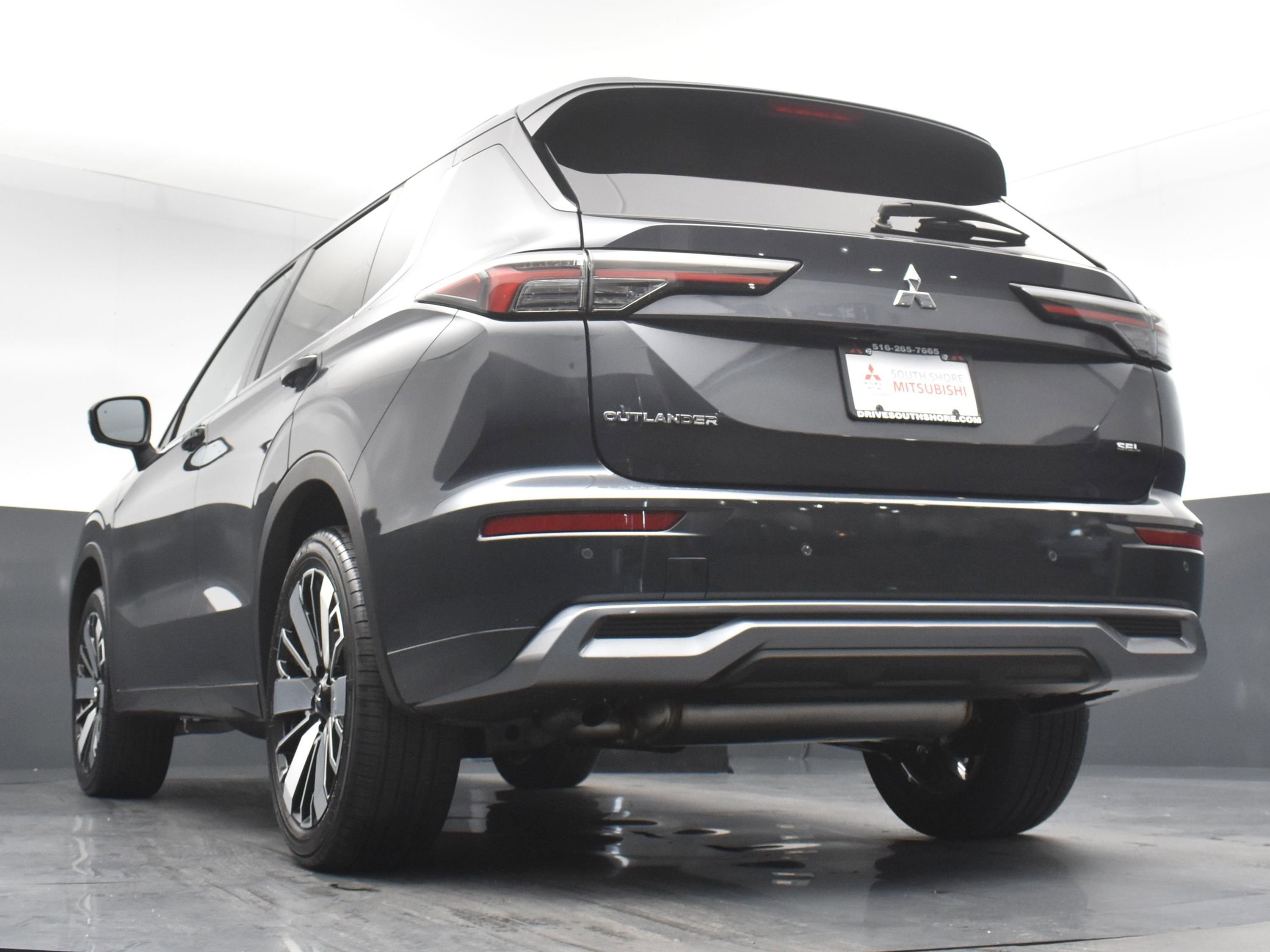 2025 Mitsubishi Outlander SEL photo 24
