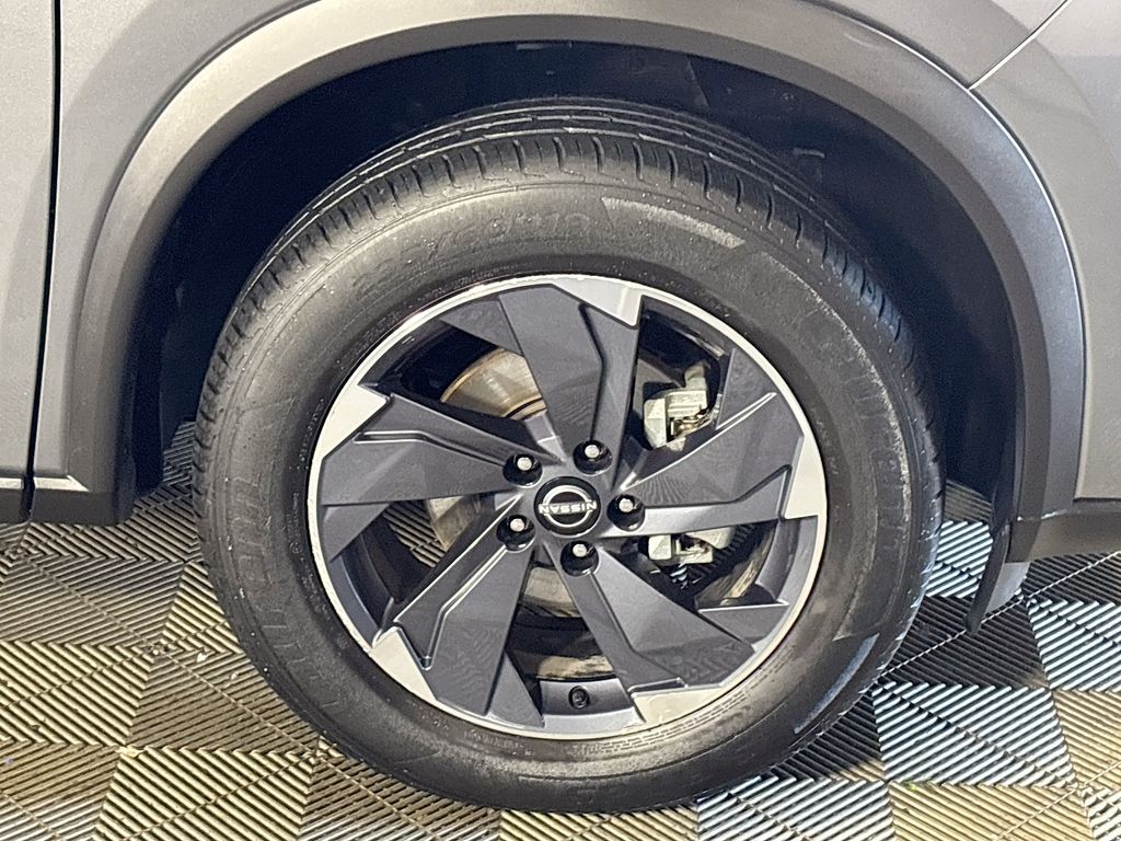 2024 Nissan Rogue SV photo 21