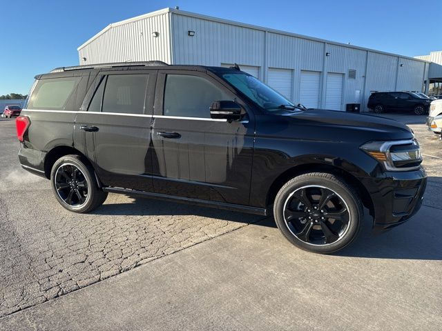 2023 Ford Expedition Limited photo 2