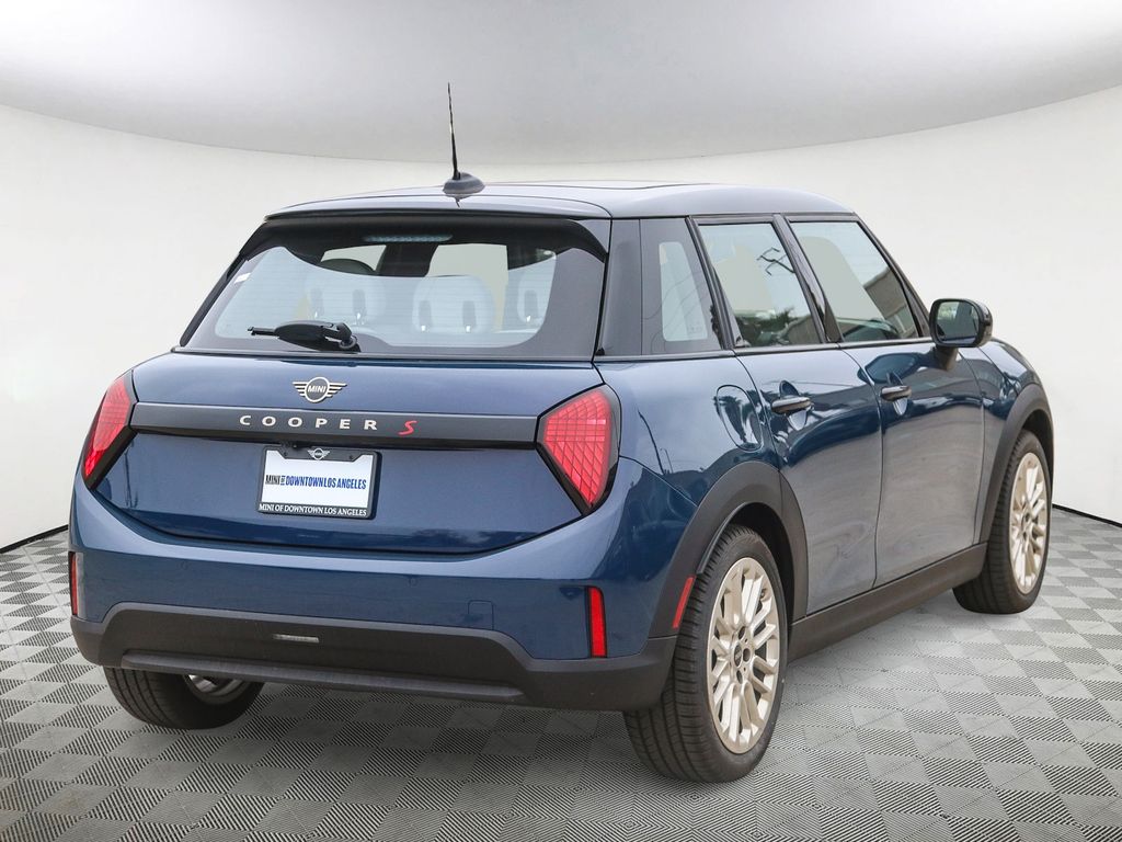 2026 Mini Cooper 4 Door Hardtop Signature photo 4