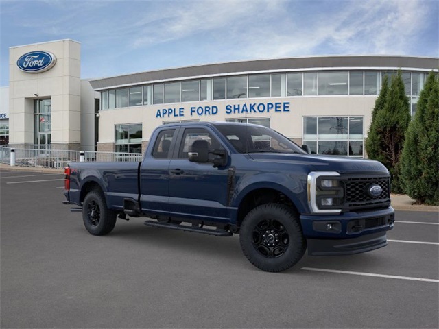 2025 Ford F-350 photo 7
