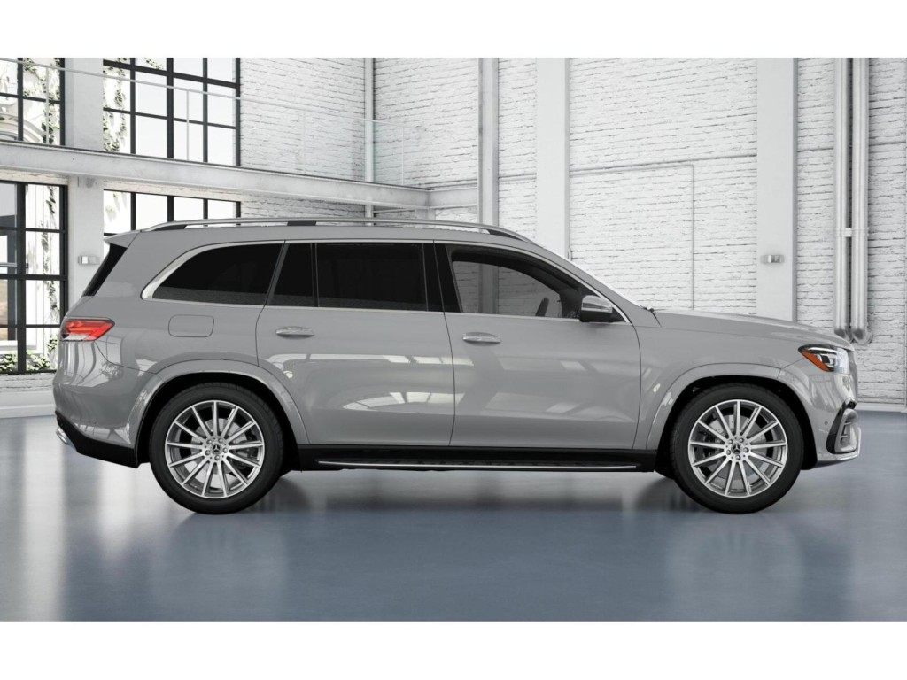 2025 Mercedes Benz GLS 450 4MATIC photo 2