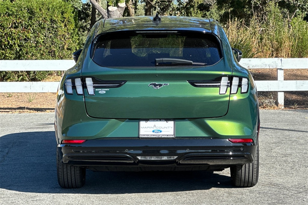 2024 Ford Mustang Mach-E Premium photo 4