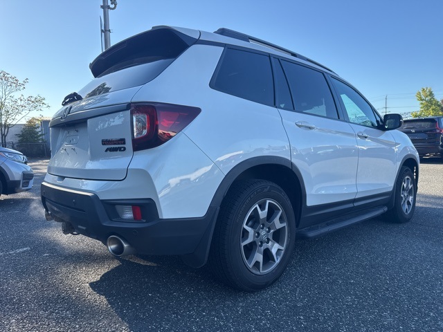 2023 Honda Passport TrailSport photo 2