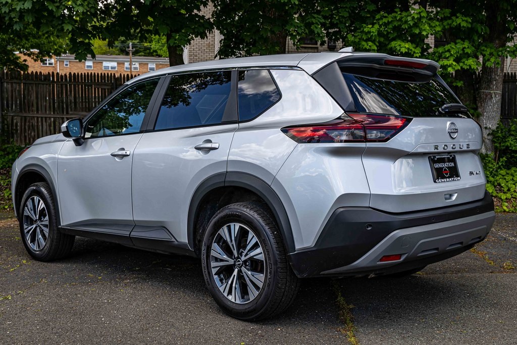 2023 Nissan Rogue SV photo 5