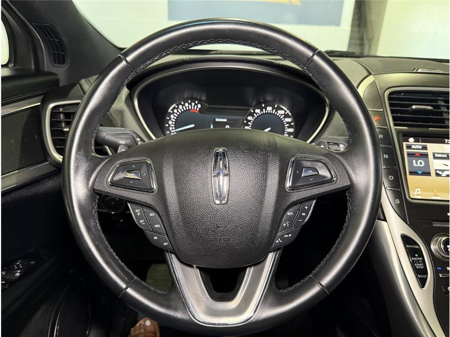 2017 Lincoln MKX Reserve photo 25