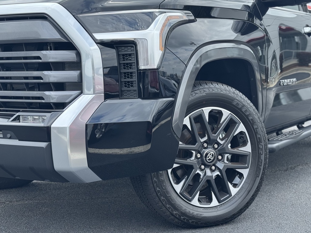 2025 Toyota Tundra Limited photo 4