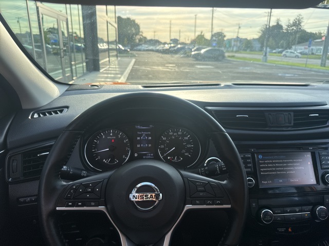 2017 Nissan Rogue Sport SL photo 18