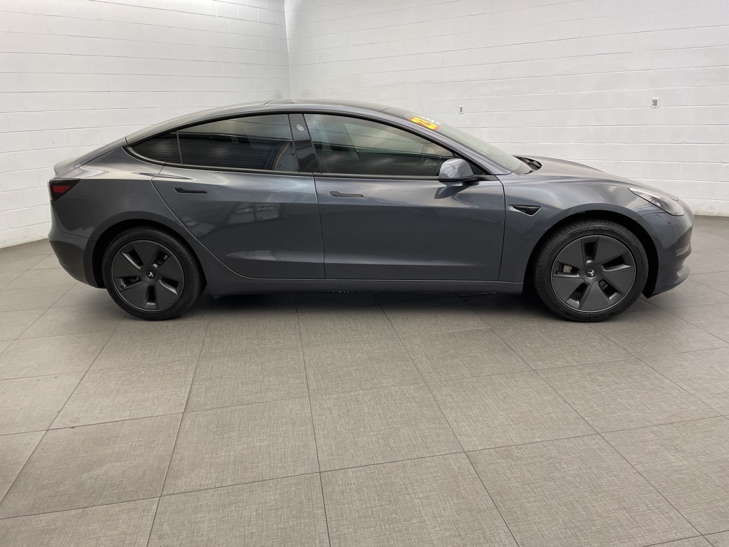 2023 Tesla Model 3 photo 2