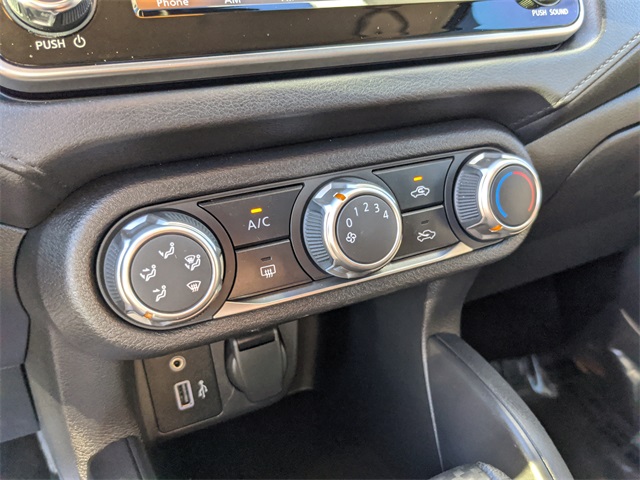 2024 Nissan Versa 1.6 S photo 18