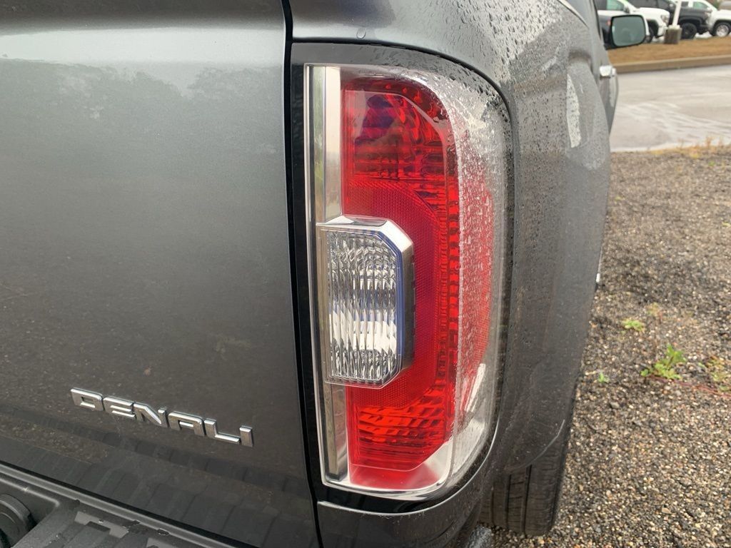 2019 Gmc Canyon Denali photo 29