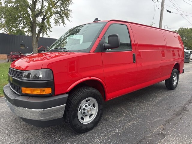 2025 Chevrolet Express Cargo 2500 photo 3