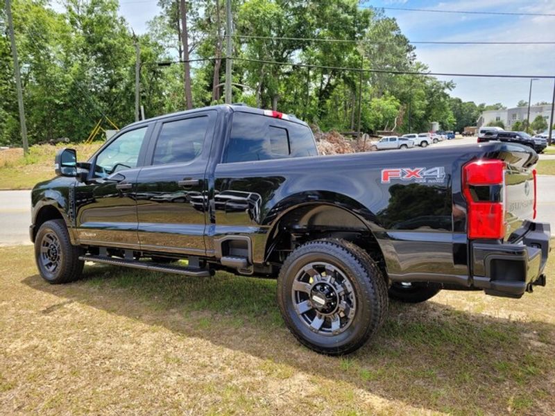 2025 Ford F-250 XL photo 9