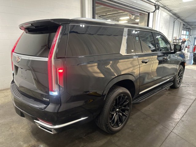 2022 Cadillac Escalade ESV Premium Luxury photo 4