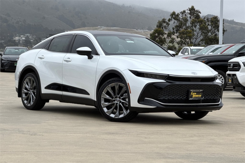 2025 Toyota Crown Limited photo 2