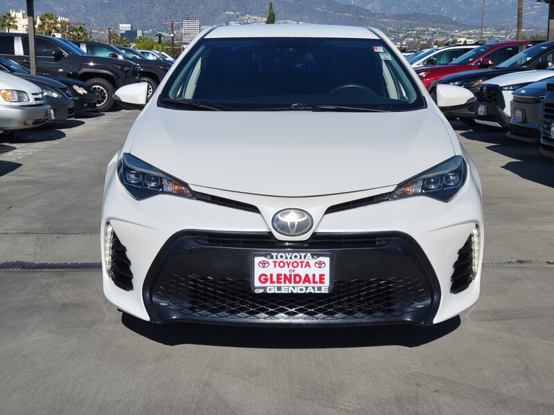 Used 2018 Toyota Corolla SE with VIN 5YFBURHE7JP804353 for sale in Glendale, CA