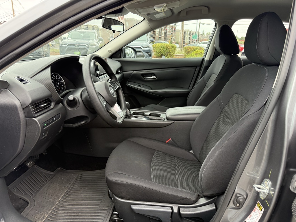2022 Nissan Sentra S photo 11
