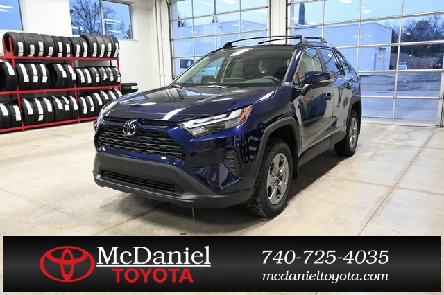 2025 Toyota RAV4 XLE's photo