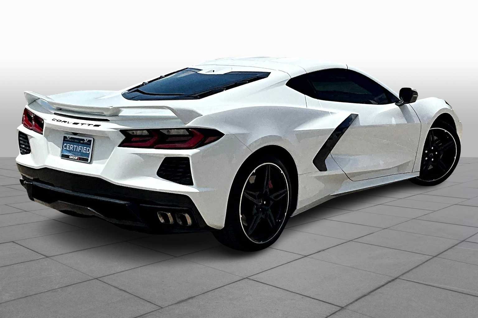 2023 Chevrolet Corvette Stingray 2LT photo 10