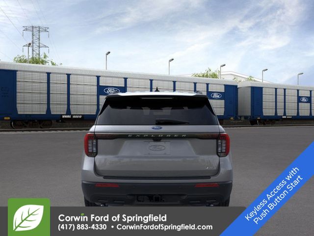 2026 Ford Explorer photo 4