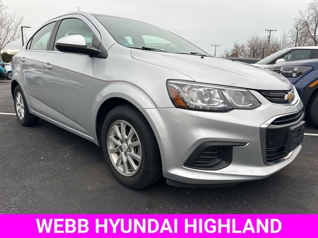 2019 Chevrolet Sonic LT's photo