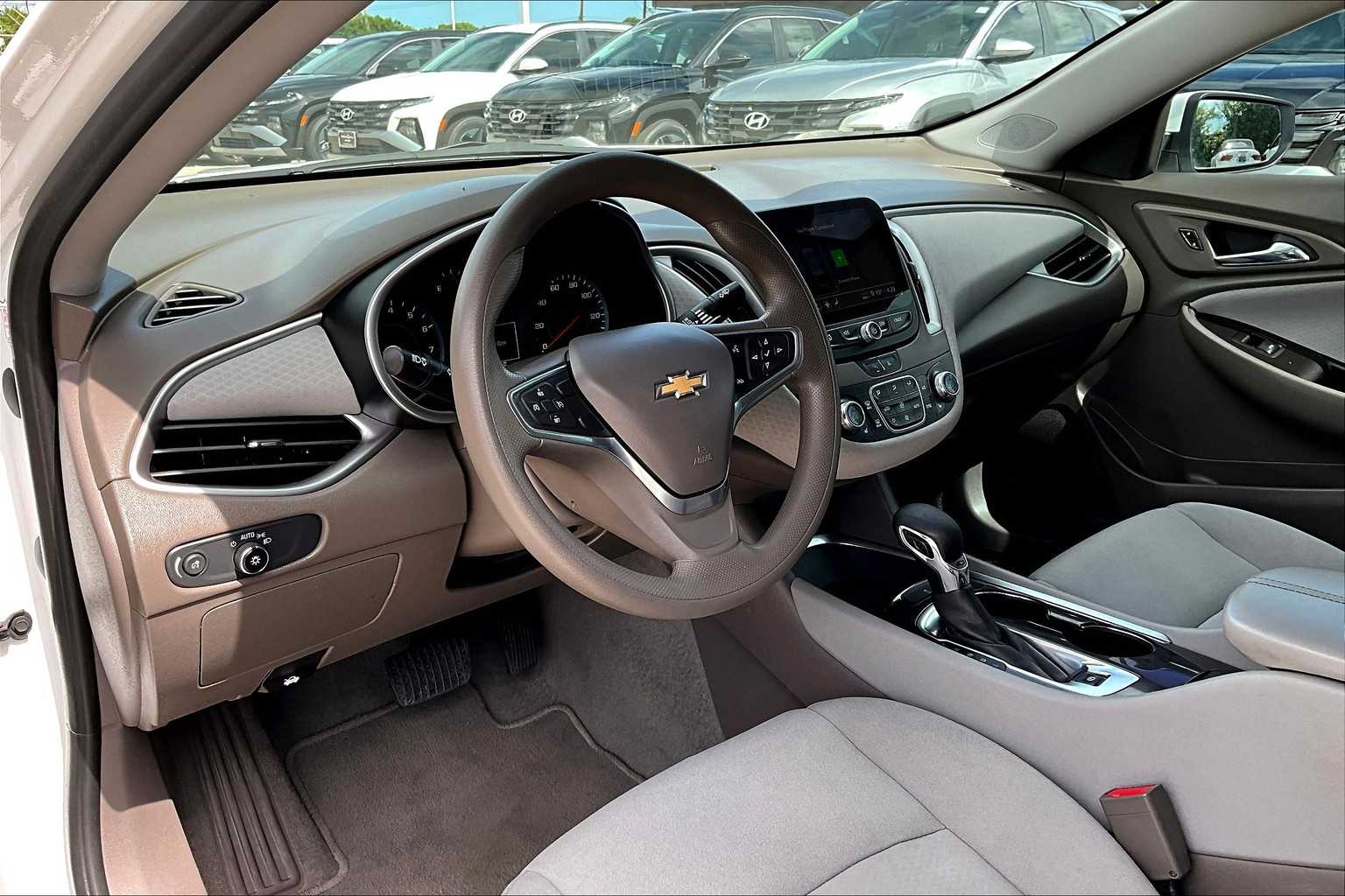 2022 Chevrolet Malibu 1LT photo 17