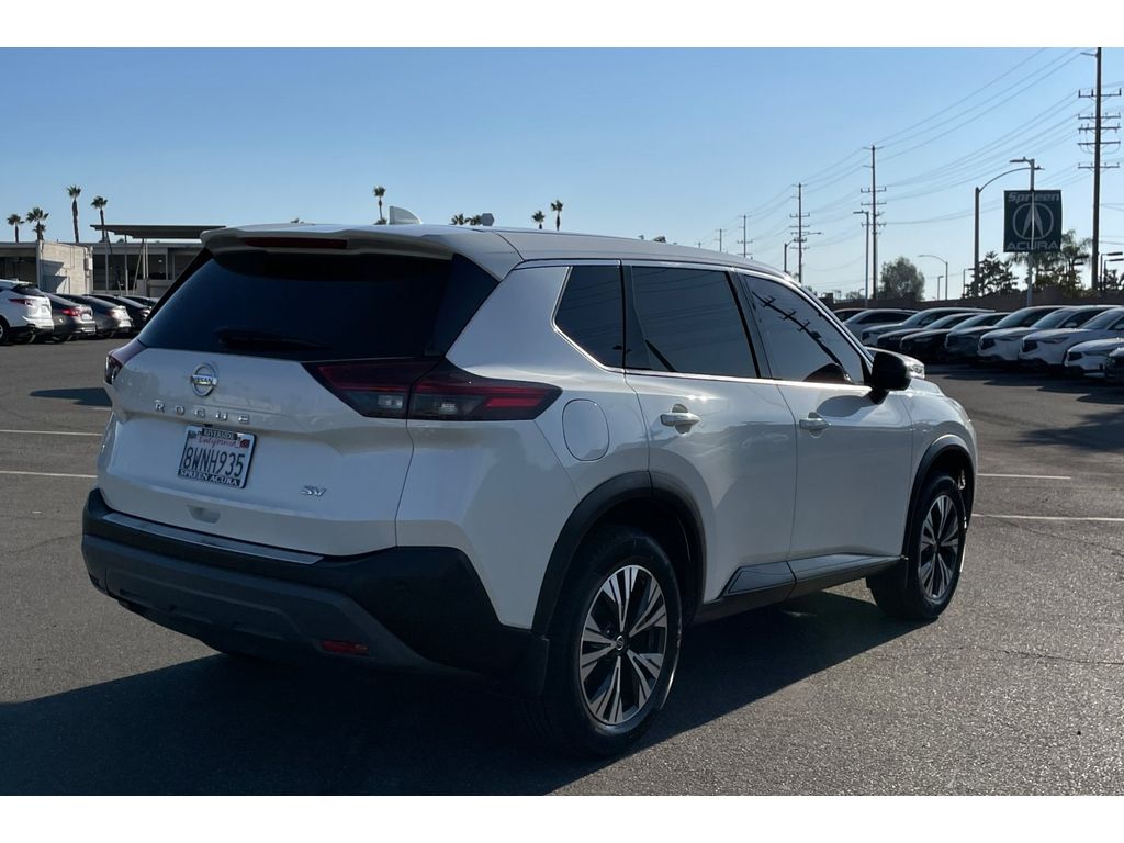 2021 Nissan Rogue SV photo 5