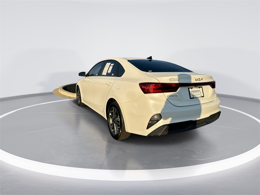 2024 Kia Forte LXS photo 6