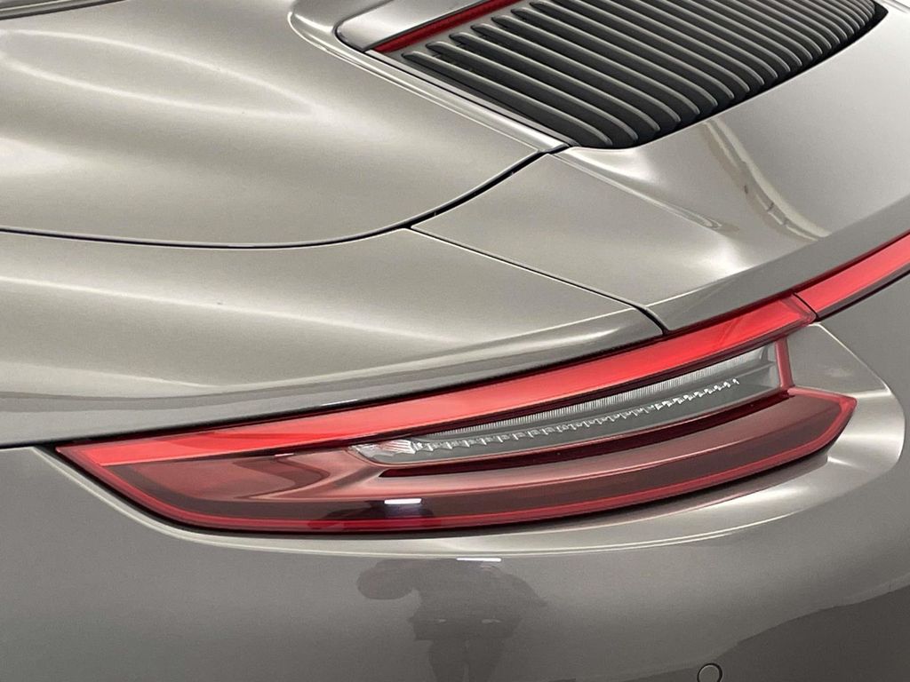2017 Porsche 911 Targa 4 GTS photo 16