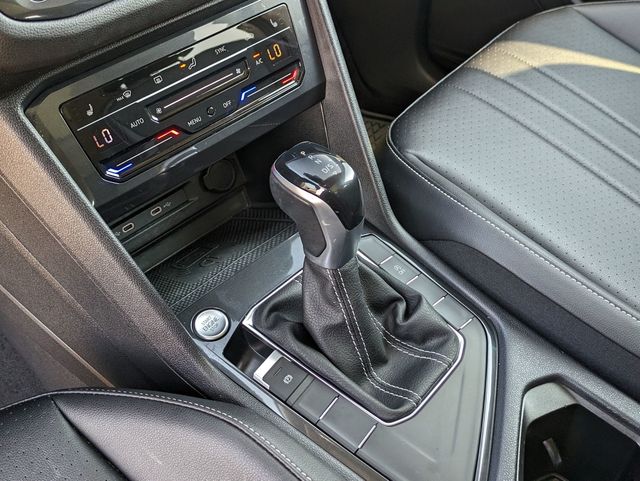2022 Volkswagen Tiguan SE photo 19